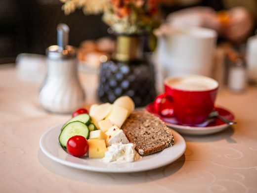Frühstücksbedienung (m/w/d) Frühstücksbedienung (m/w/d)